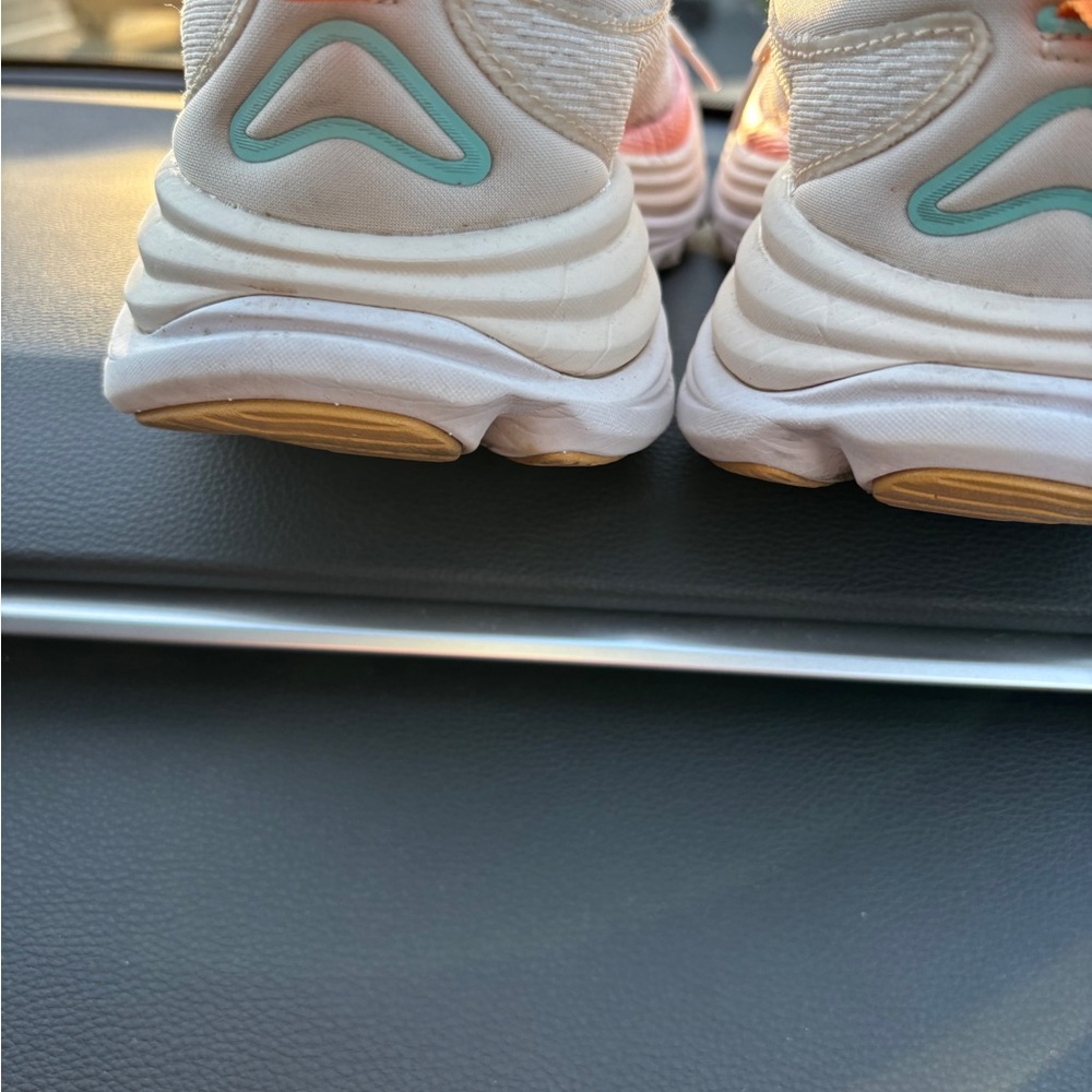 Hoka Women’s Lightweight Pink Running Shoes women - Picture 5 of 7